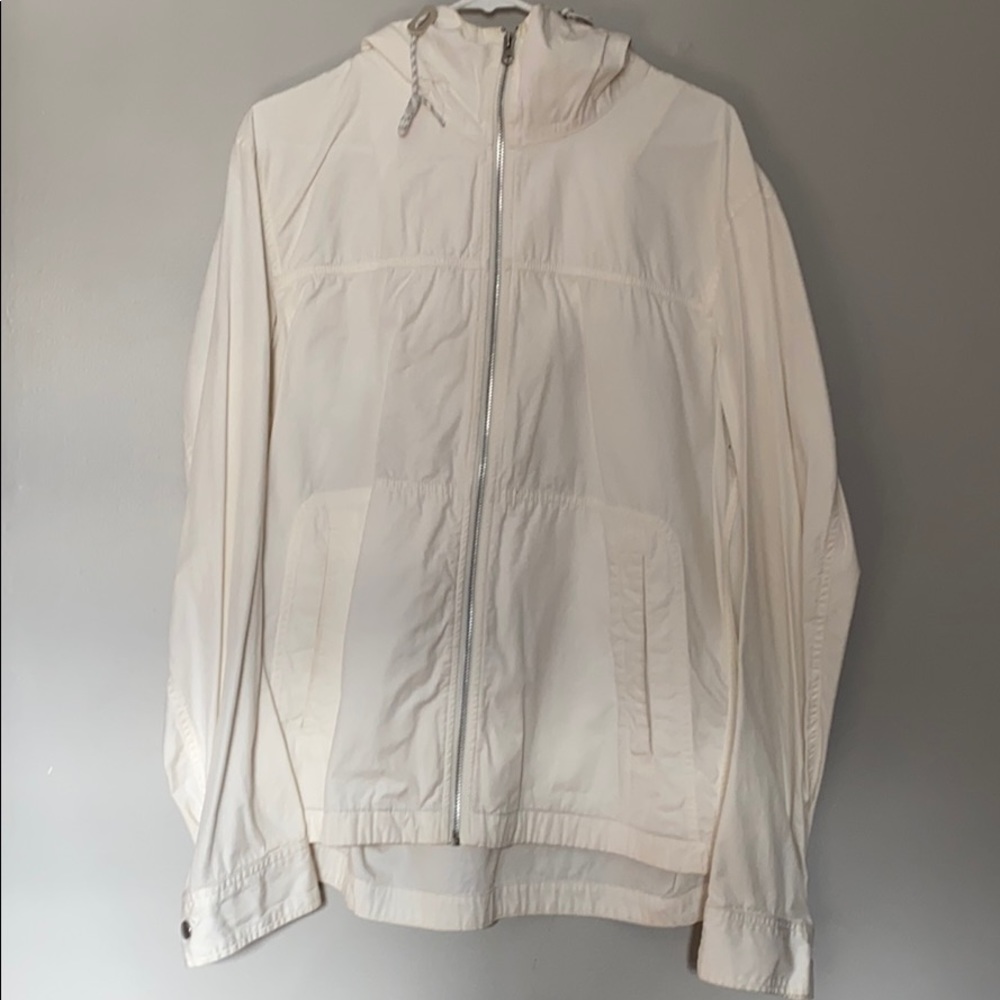 Uni Qlo Wind Breaker